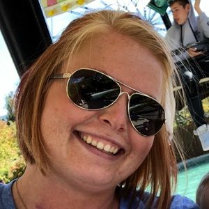 Meet your Posher, Casey